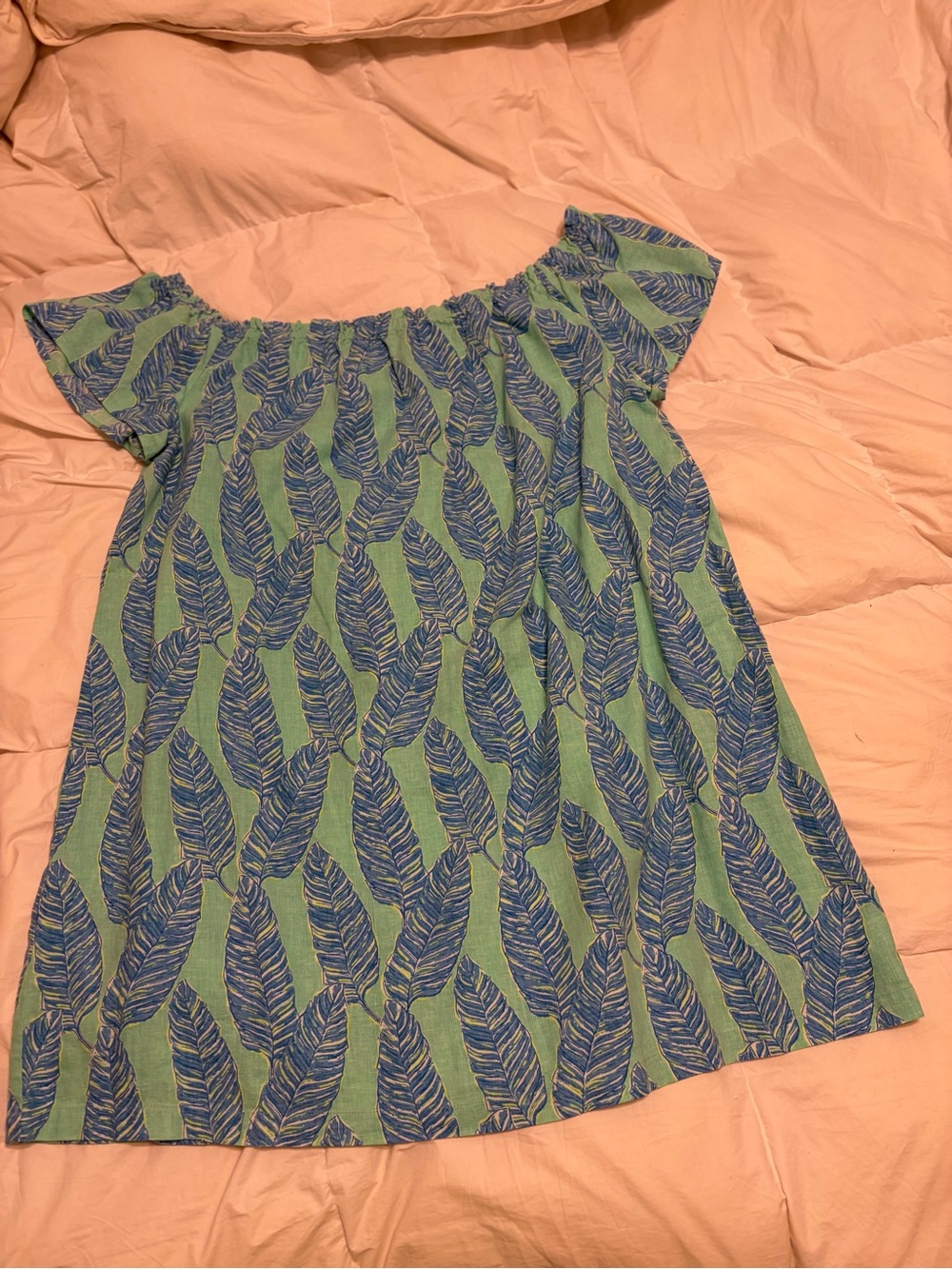 Vineyard Vines Green Off-Shoulder Mini Dress with Blue Leaf Print
